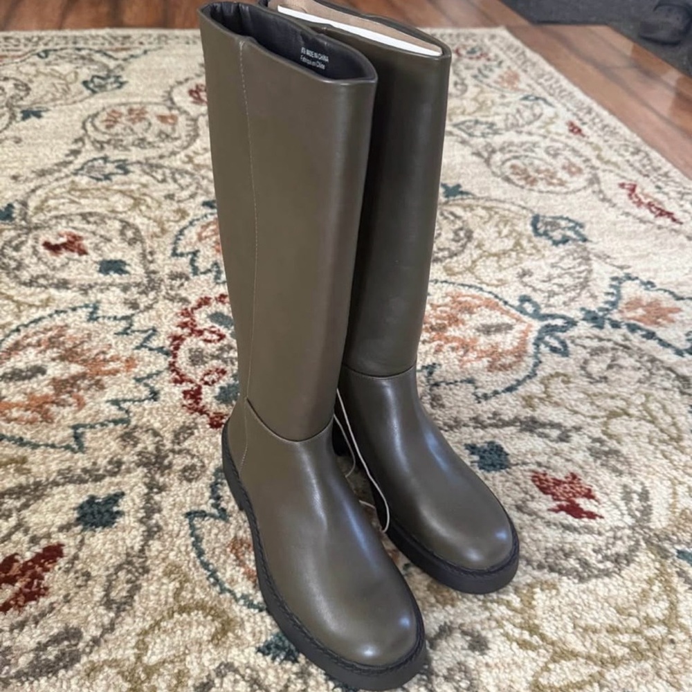 Women’s Knee-High Boots in Olive by American Eagle Outfitters, Size 8.5